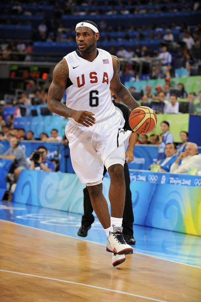 里德谈梦八队：有次训练当詹姆斯上演暴力扣篮后 训练直接被叫停